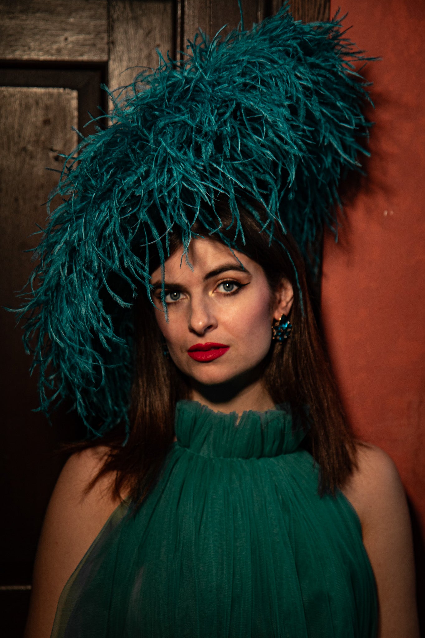 ROBYN - Jade Large Ostrich Feather Saucer Hatinator / Fascinator