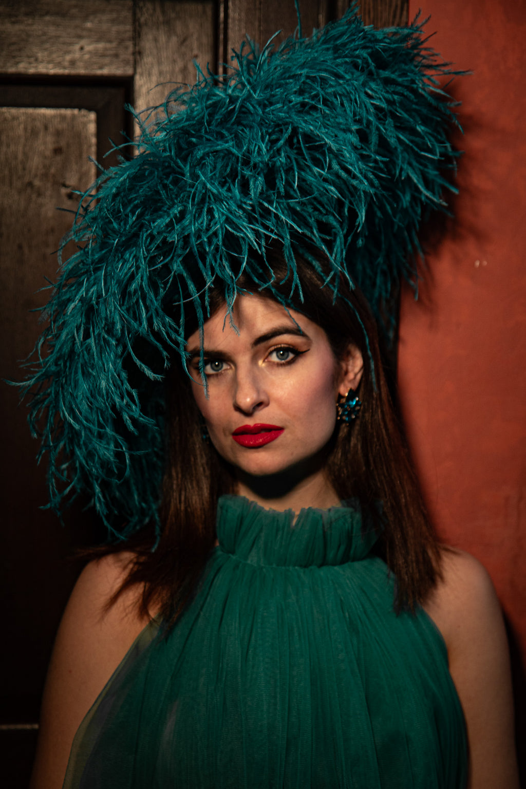 ROBYN - Jade Large Ostrich Feather Saucer Hatinator / Fascinator